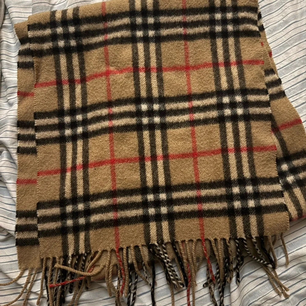 Authentic Burberry Scarf - Picture 1 of 2